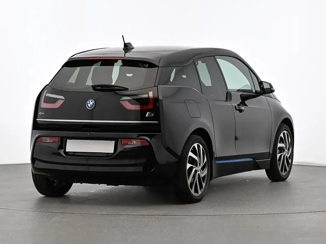 BMW i3 - Thumbnail 6