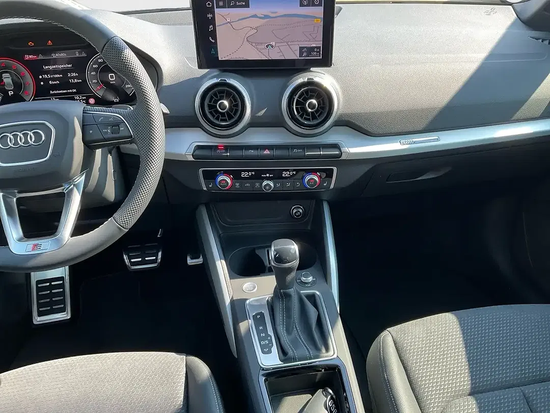 Audi Q2 - Thumbnail 11