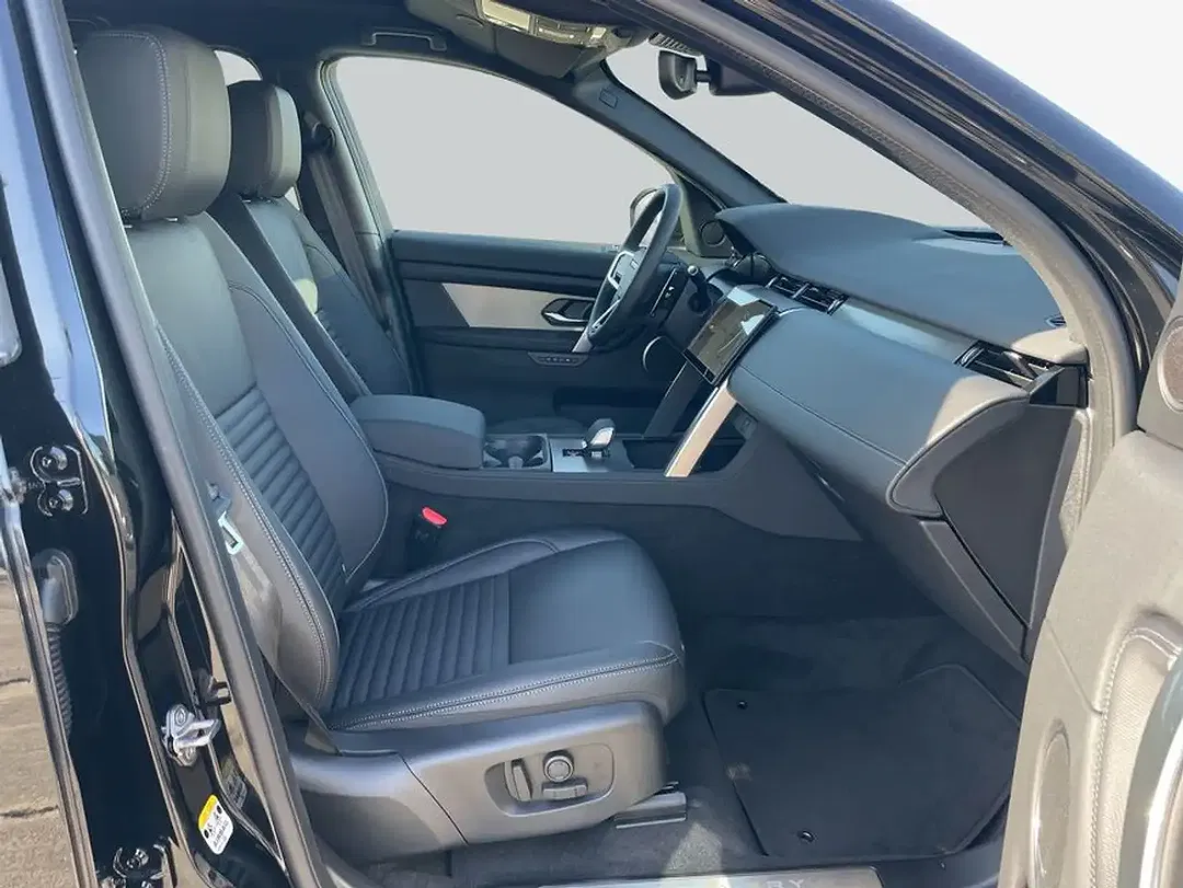 Land Rover Discovery Sport - Thumbnail 3