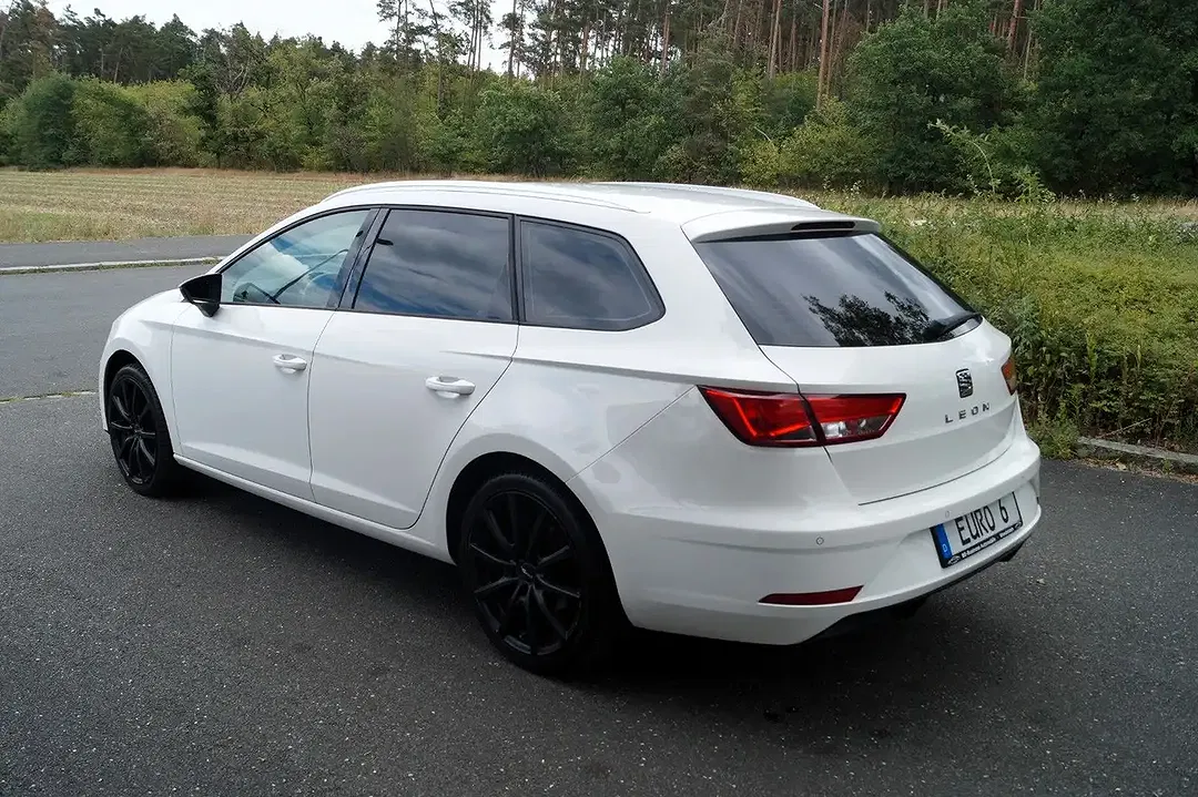SEAT Leon - Thumbnail 3
