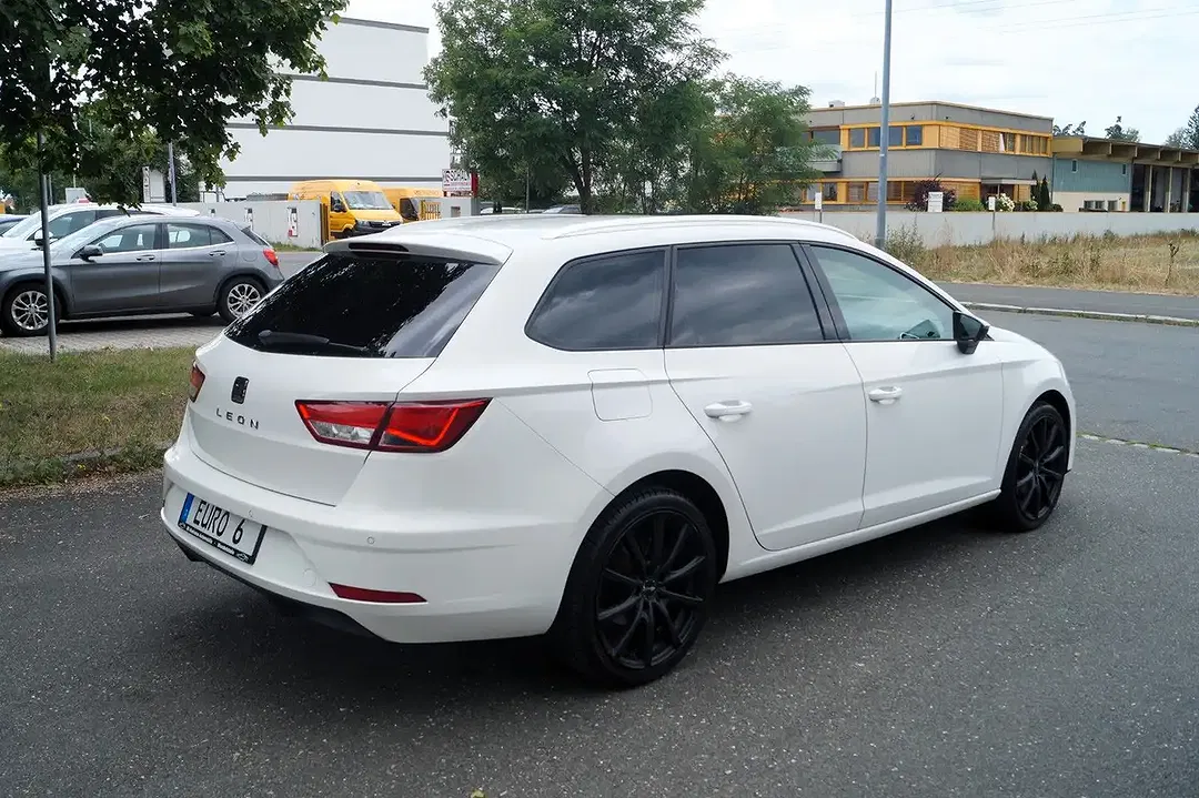 SEAT Leon - Thumbnail 5