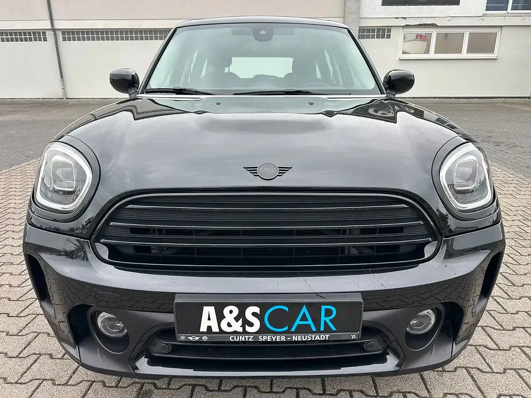 MINI Cooper Countryman - Thumbnail 3