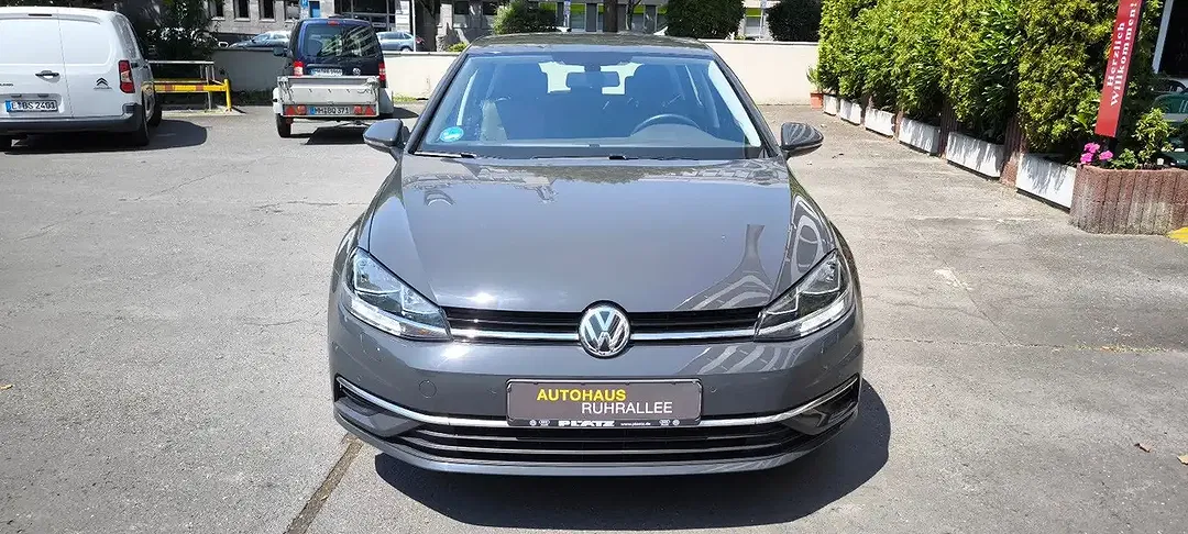 Volkswagen Golf - Thumbnail 3