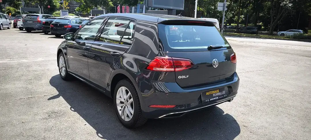 Volkswagen Golf - Thumbnail 5