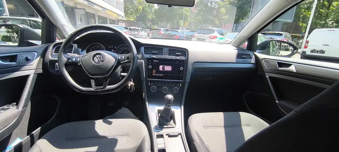 Volkswagen Golf - Thumbnail 7