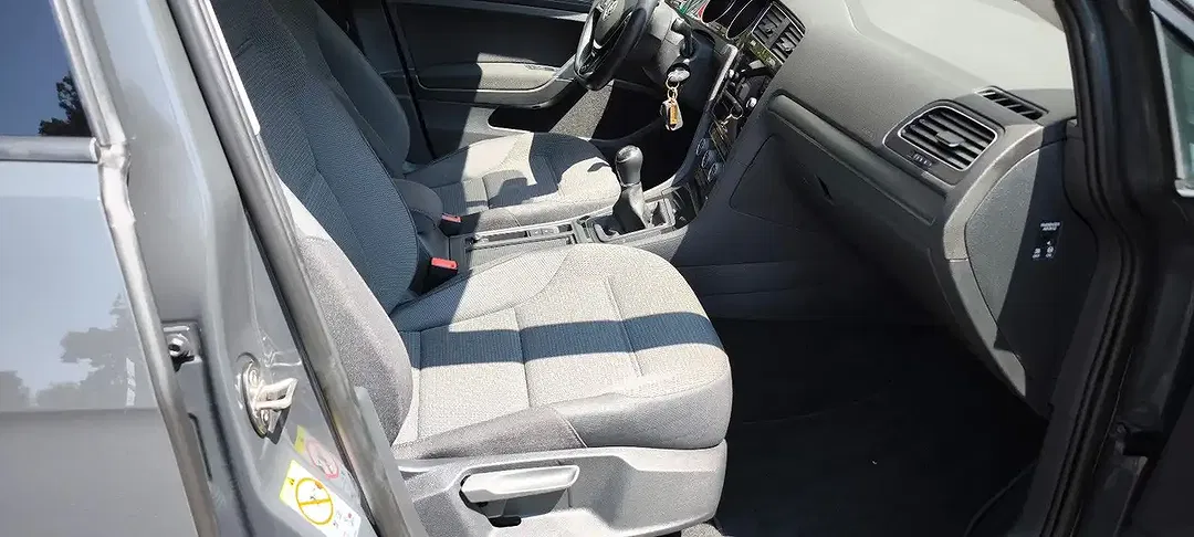 Volkswagen Golf - Thumbnail 8