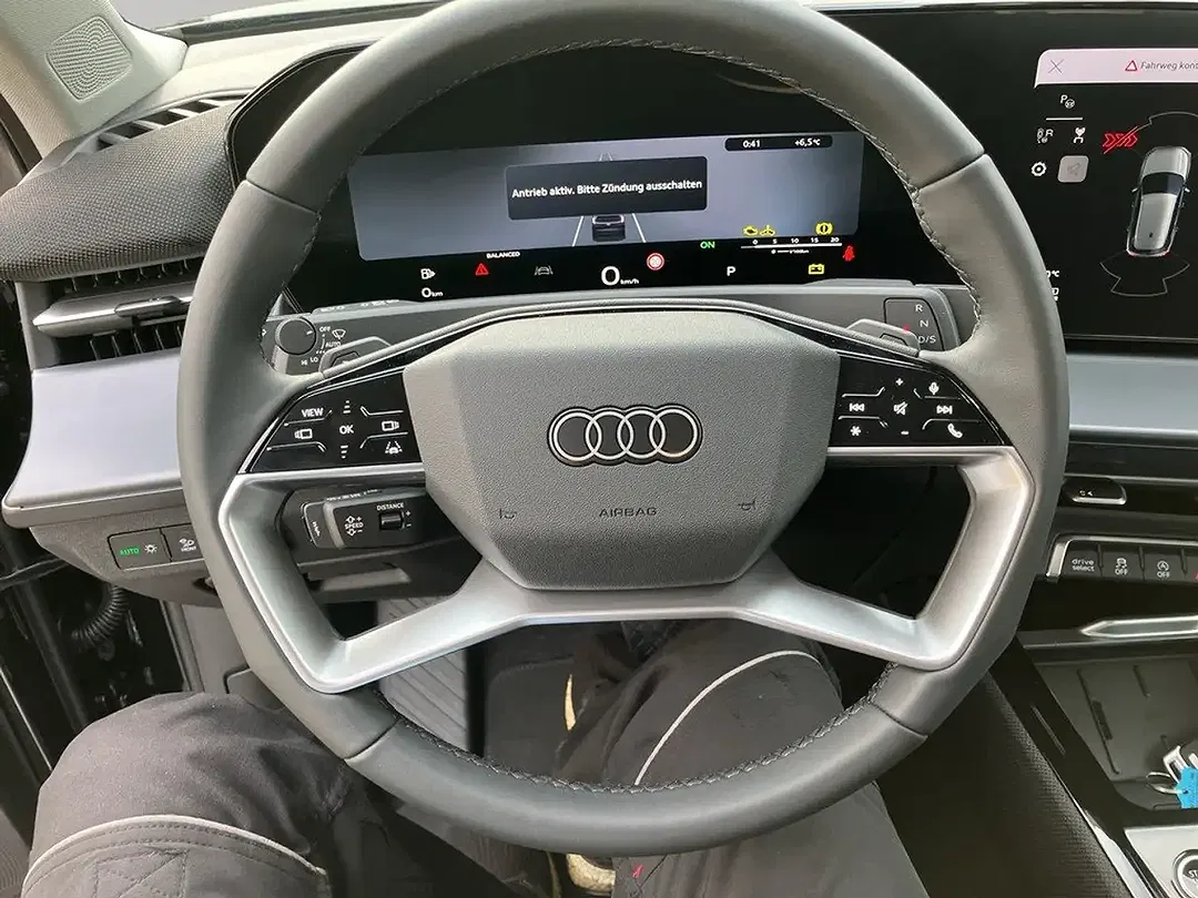 Audi Q3 - Thumbnail 12