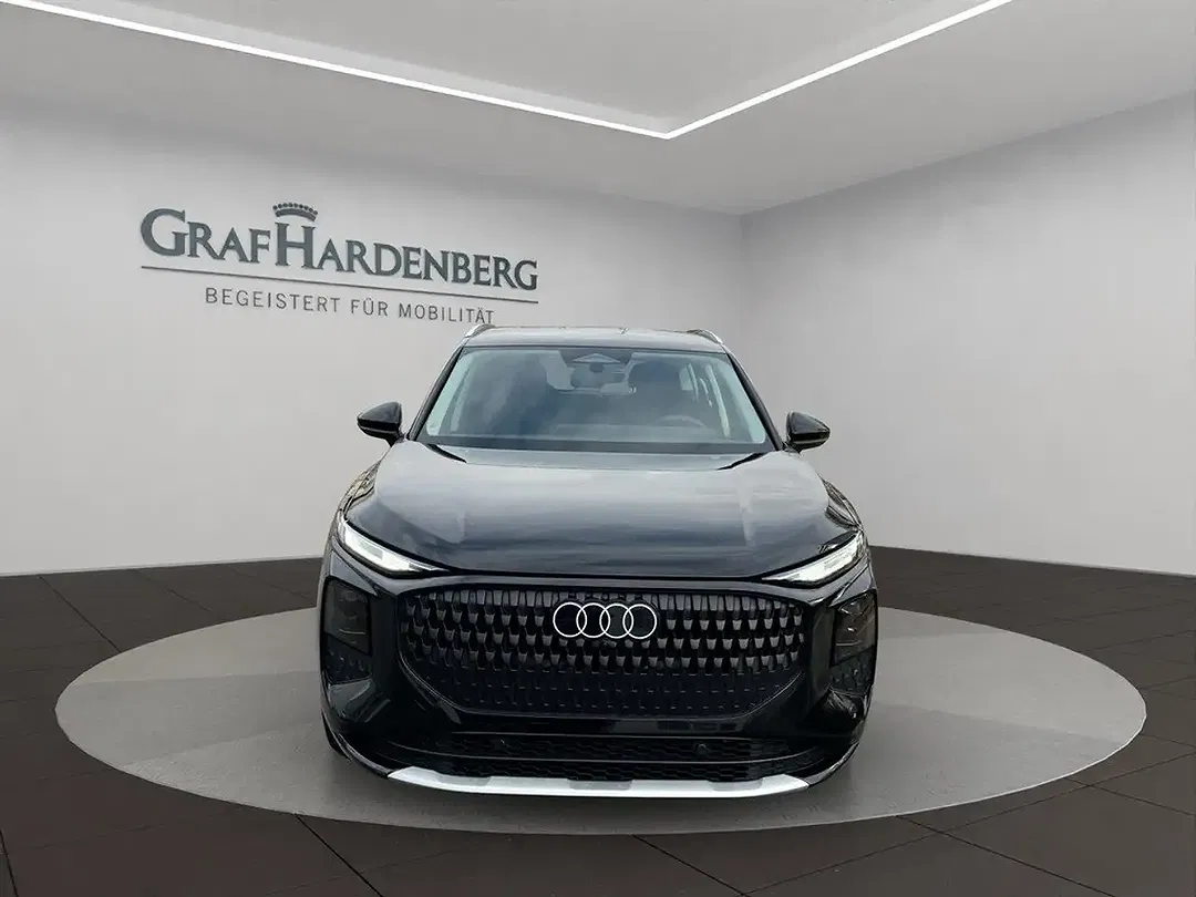 Audi Q3 - Thumbnail 9
