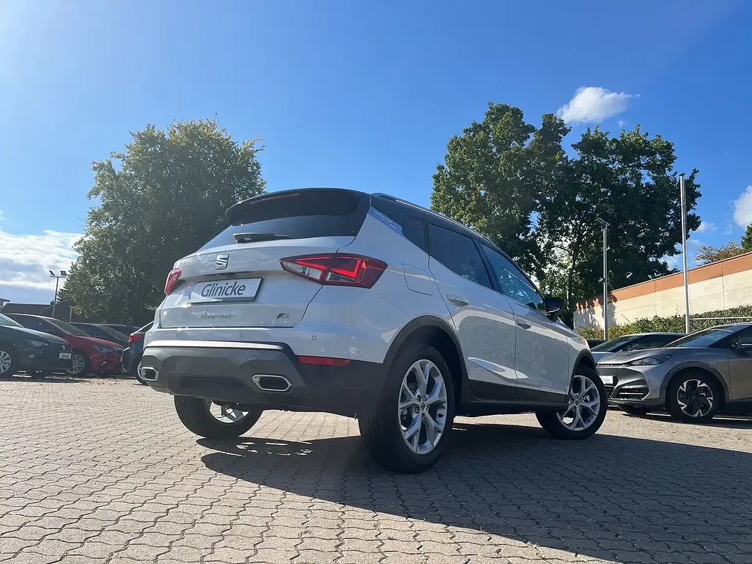 SEAT Arona - Thumbnail 11