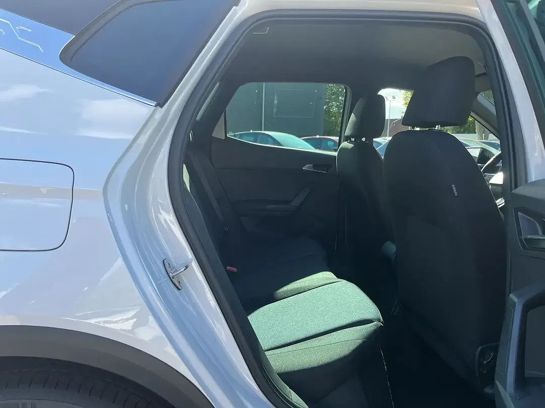 SEAT Arona - Thumbnail 15