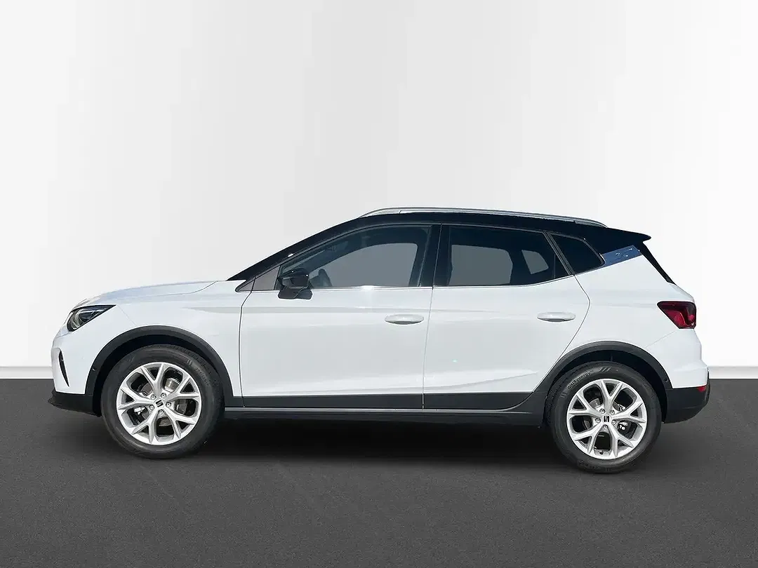 SEAT Arona - Thumbnail 4