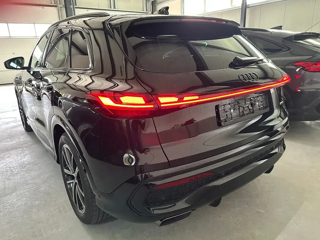 Audi Q5 - Thumbnail 3