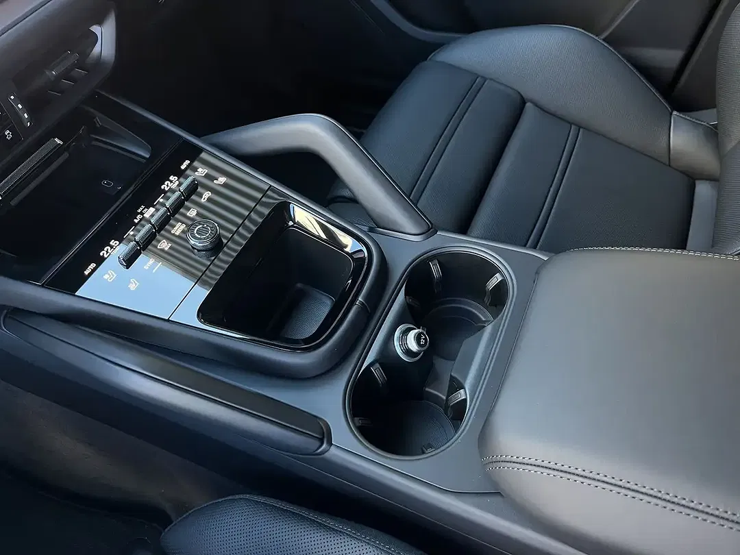 Porsche Cayenne - Thumbnail 14