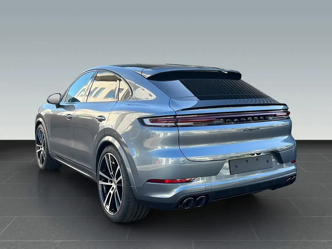 Porsche Cayenne - Thumbnail 3