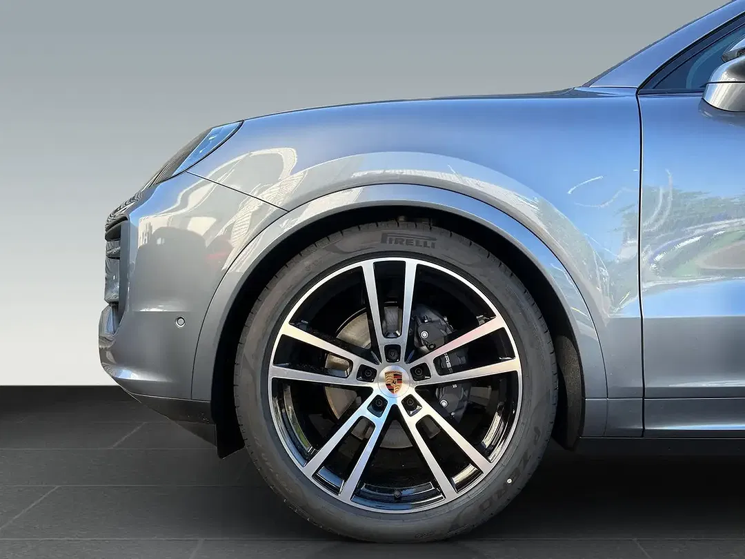 Porsche Cayenne - Thumbnail 8