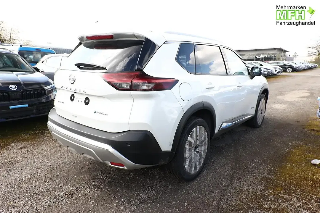 Nissan X-Trail - Thumbnail 2