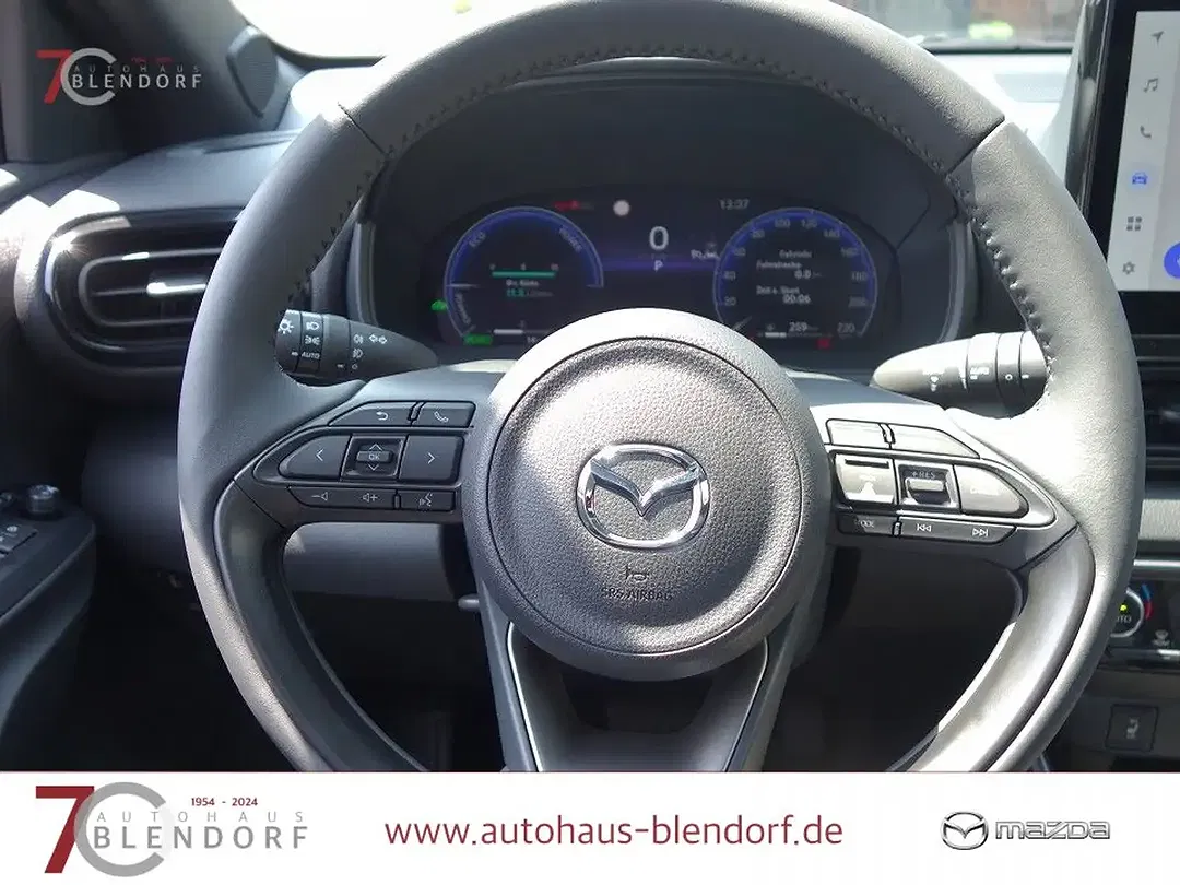 Mazda 2 - Thumbnail 9