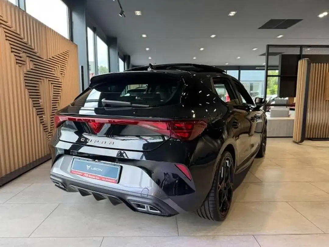 CUPRA Leon - Thumbnail 4