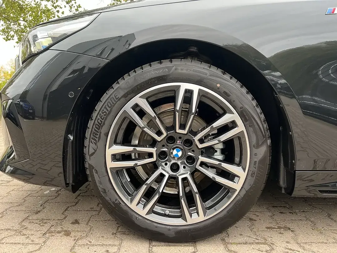 BMW 520 - Thumbnail 3