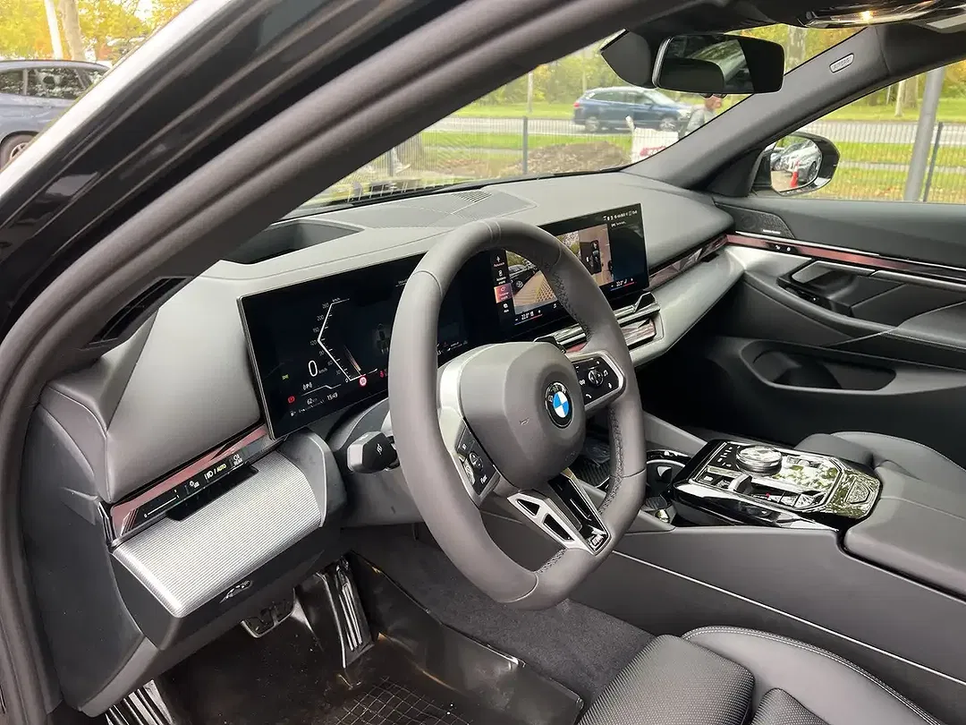 BMW 520 - Thumbnail 8