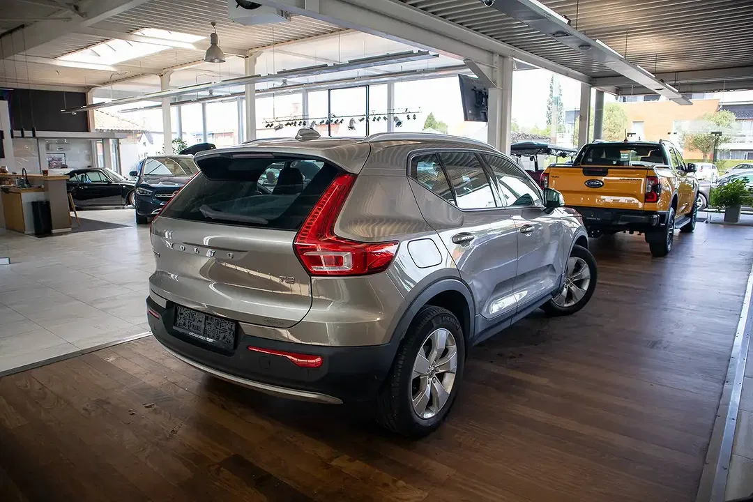 Volvo XC40 - Thumbnail 4