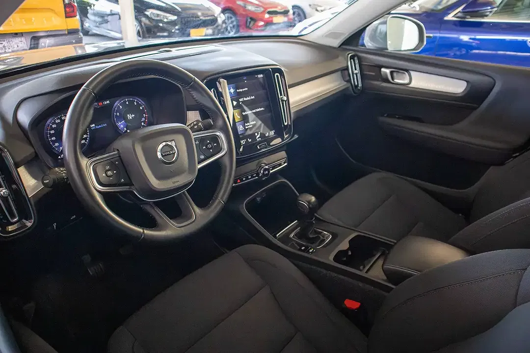 Volvo XC40 - Thumbnail 9
