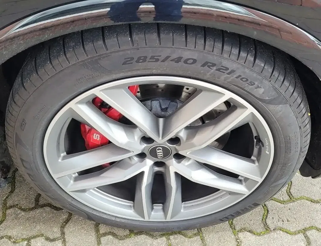 Audi SQ7 - Thumbnail 6