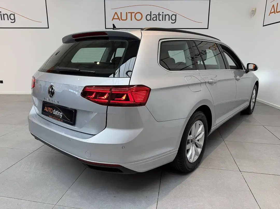 Volkswagen Passat Variant - Thumbnail 2