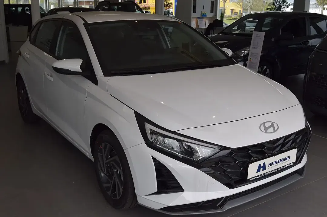 Hyundai i20 - Thumbnail 3