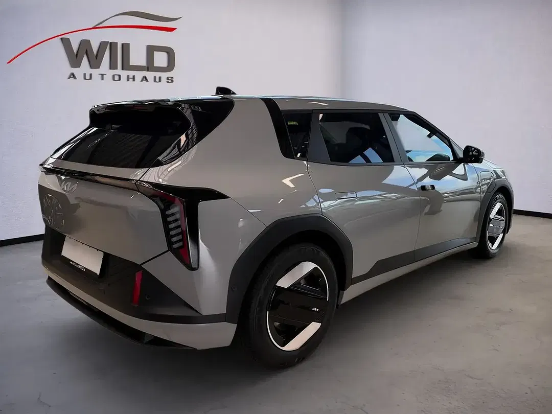 Kia EV4 - Thumbnail 5