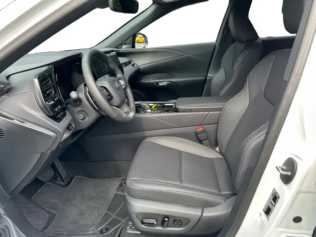 Lexus RX 450h - Thumbnail 8