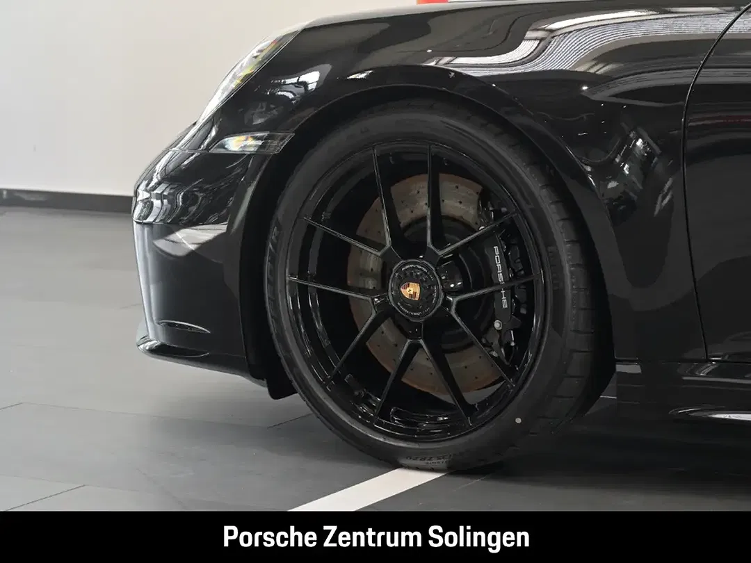 Porsche 992 - Thumbnail 10