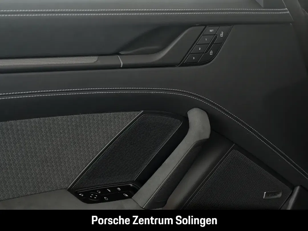 Porsche 992 - Thumbnail 14