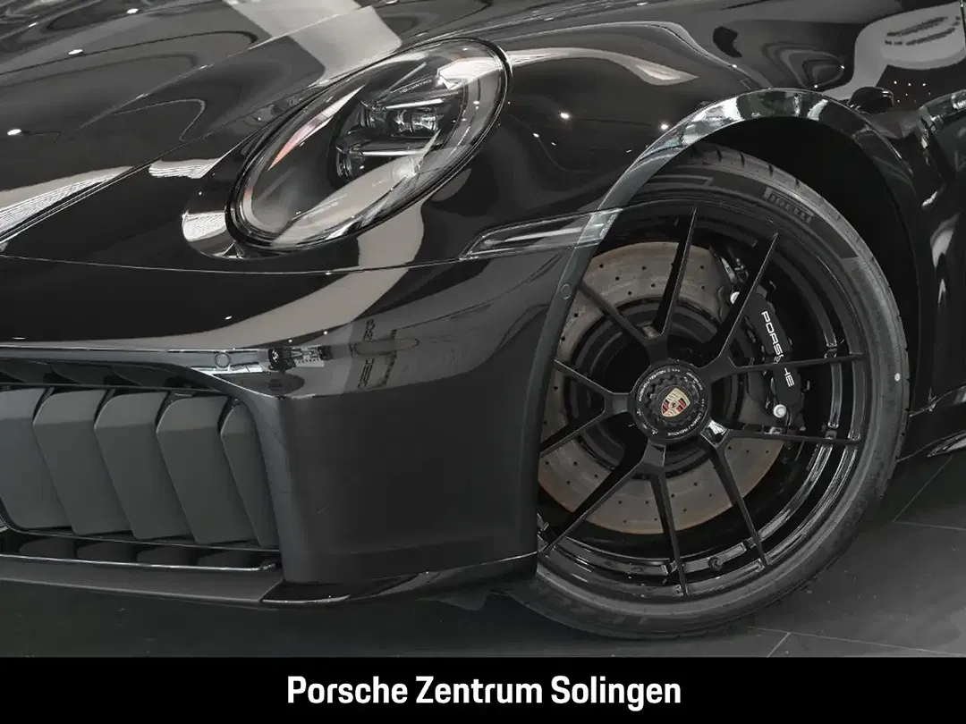 Porsche 992 - Thumbnail 6