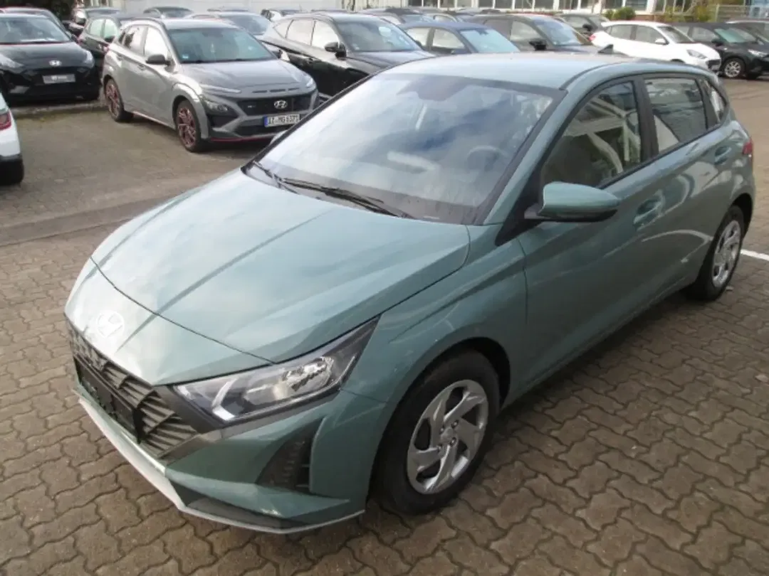 Hyundai i20 - Thumbnail 2