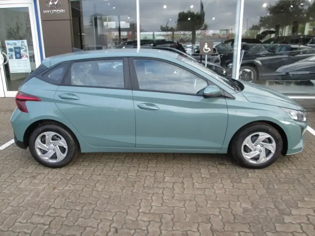 Hyundai i20 - Thumbnail 3