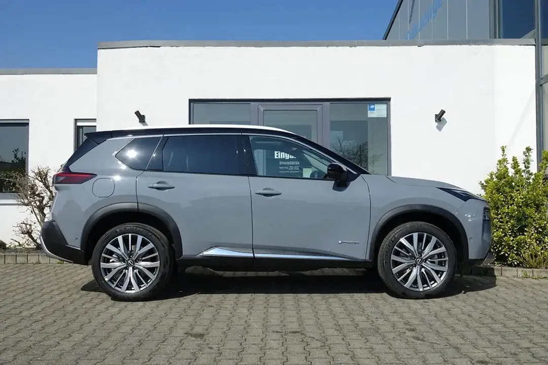 Nissan X-Trail - Thumbnail 2