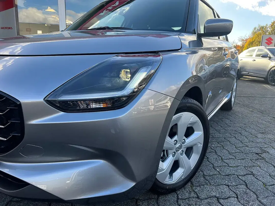 Suzuki Swift - Thumbnail 2