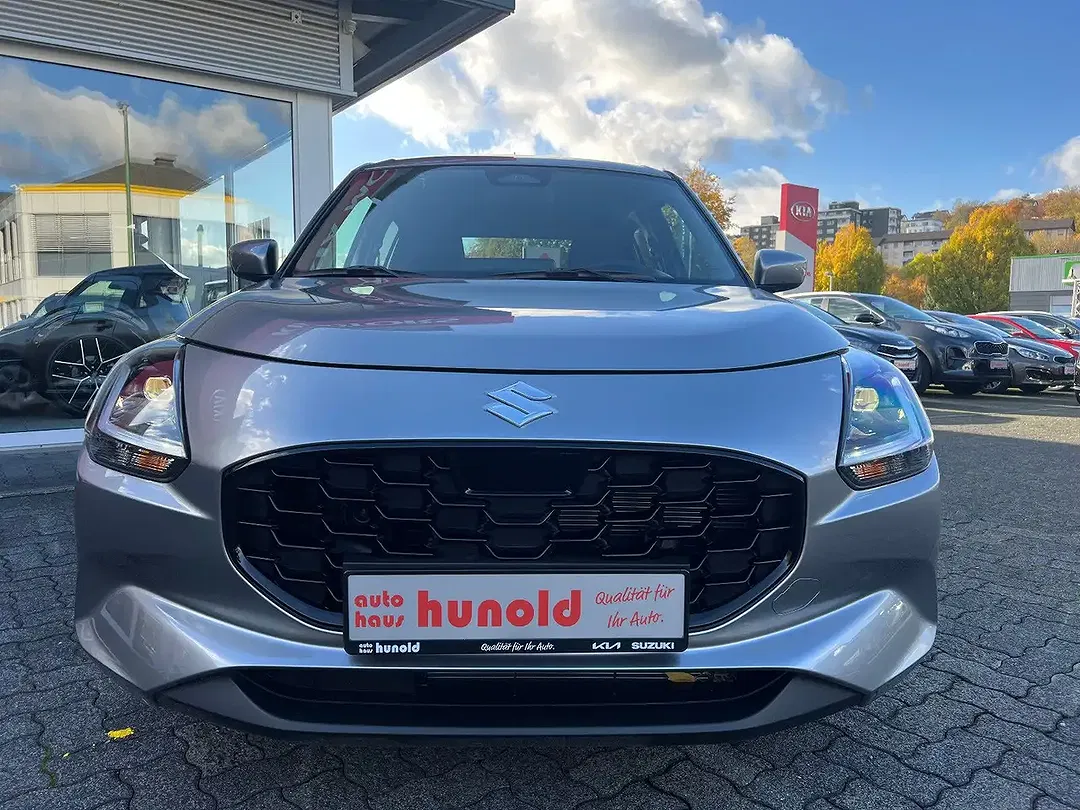 Suzuki Swift - Thumbnail 3