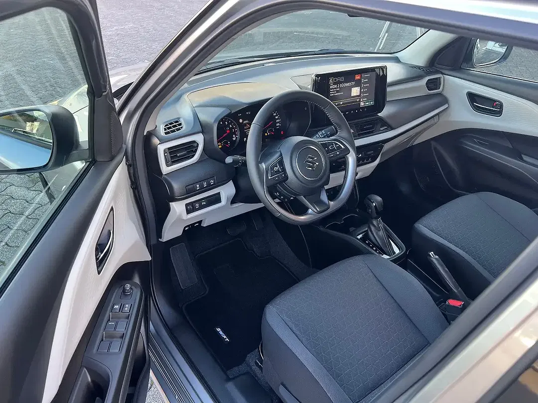 Suzuki Swift - Thumbnail 8