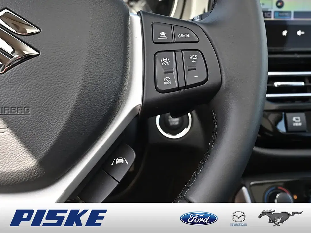 Suzuki S-Cross - Thumbnail 15