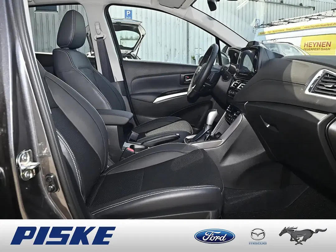 Suzuki S-Cross - Thumbnail 2