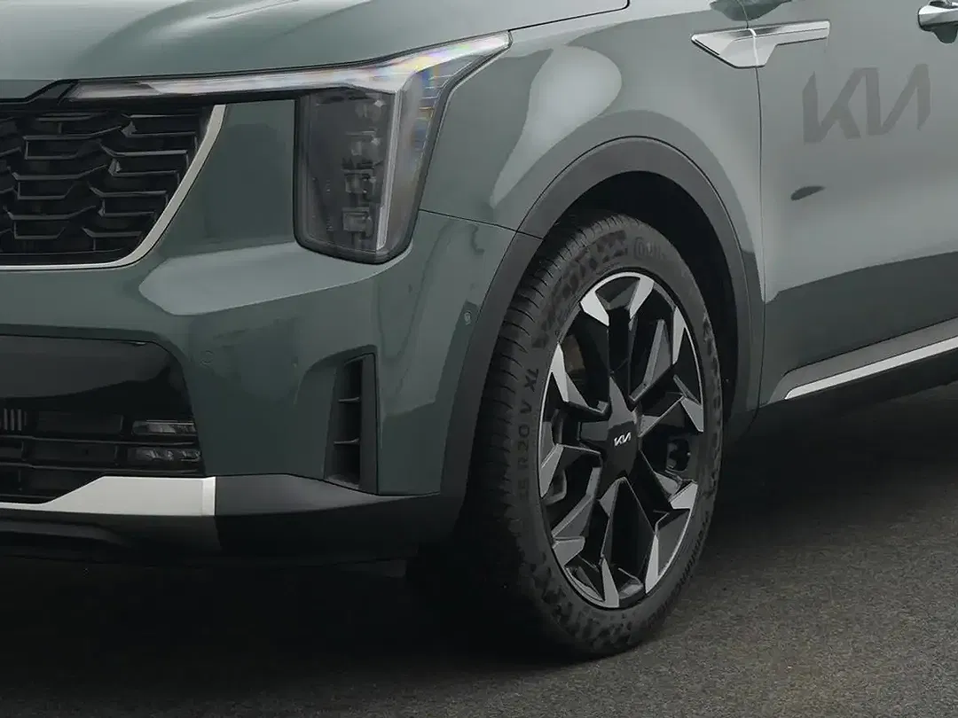 Kia Sorento - Thumbnail 8