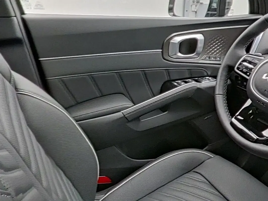 Kia Sorento - Thumbnail 13