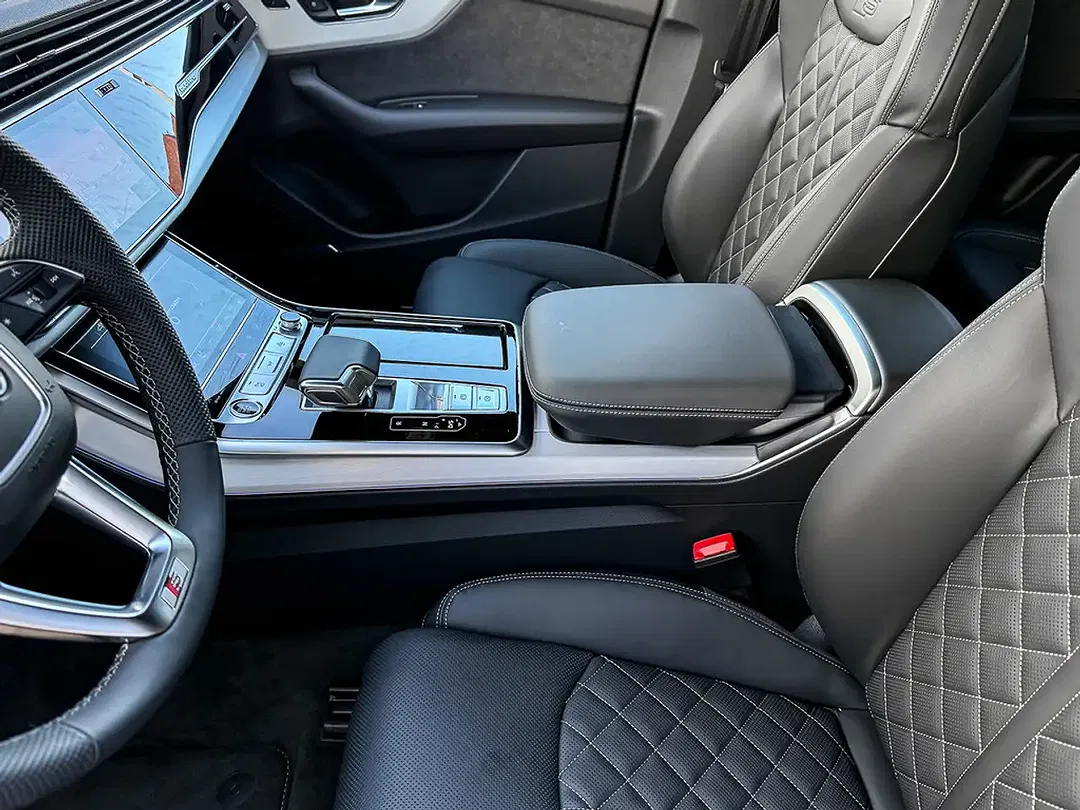 Audi Q8 - Thumbnail 15