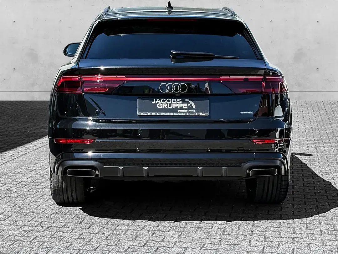 Audi Q8 - Thumbnail 4