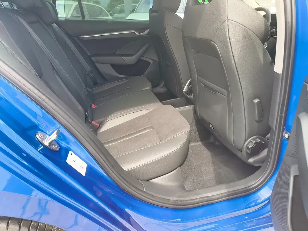 Skoda Octavia - Thumbnail 9