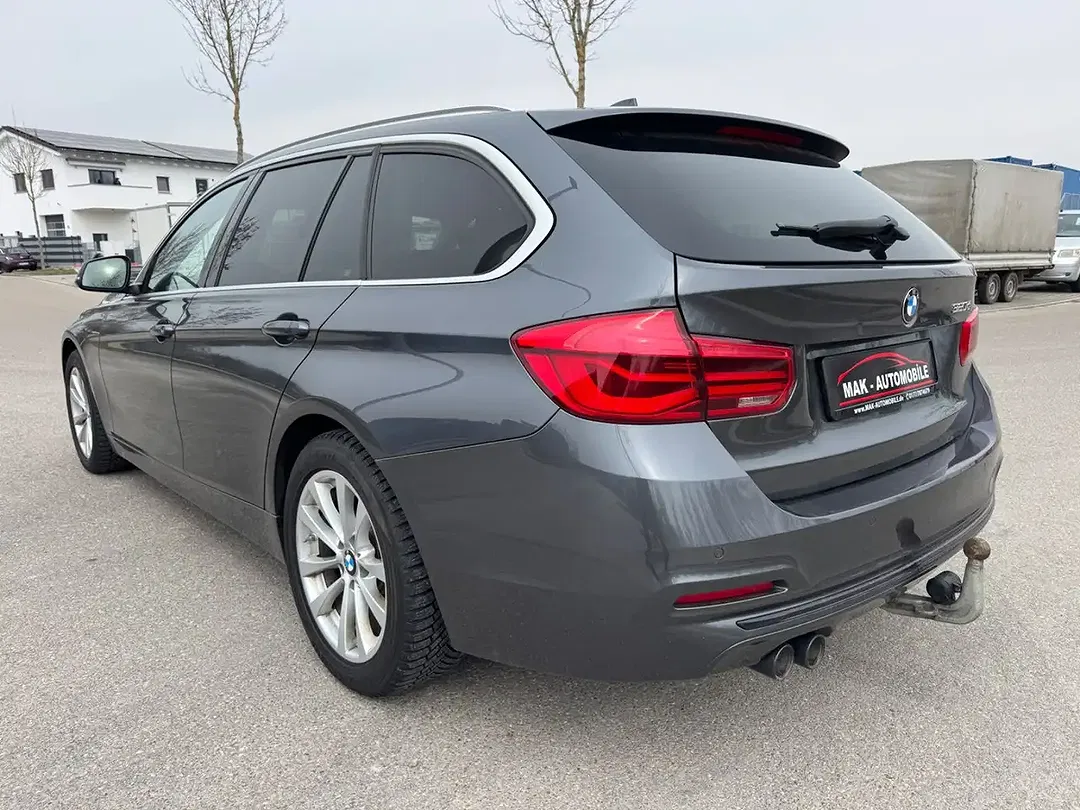 BMW 320 - Thumbnail 3