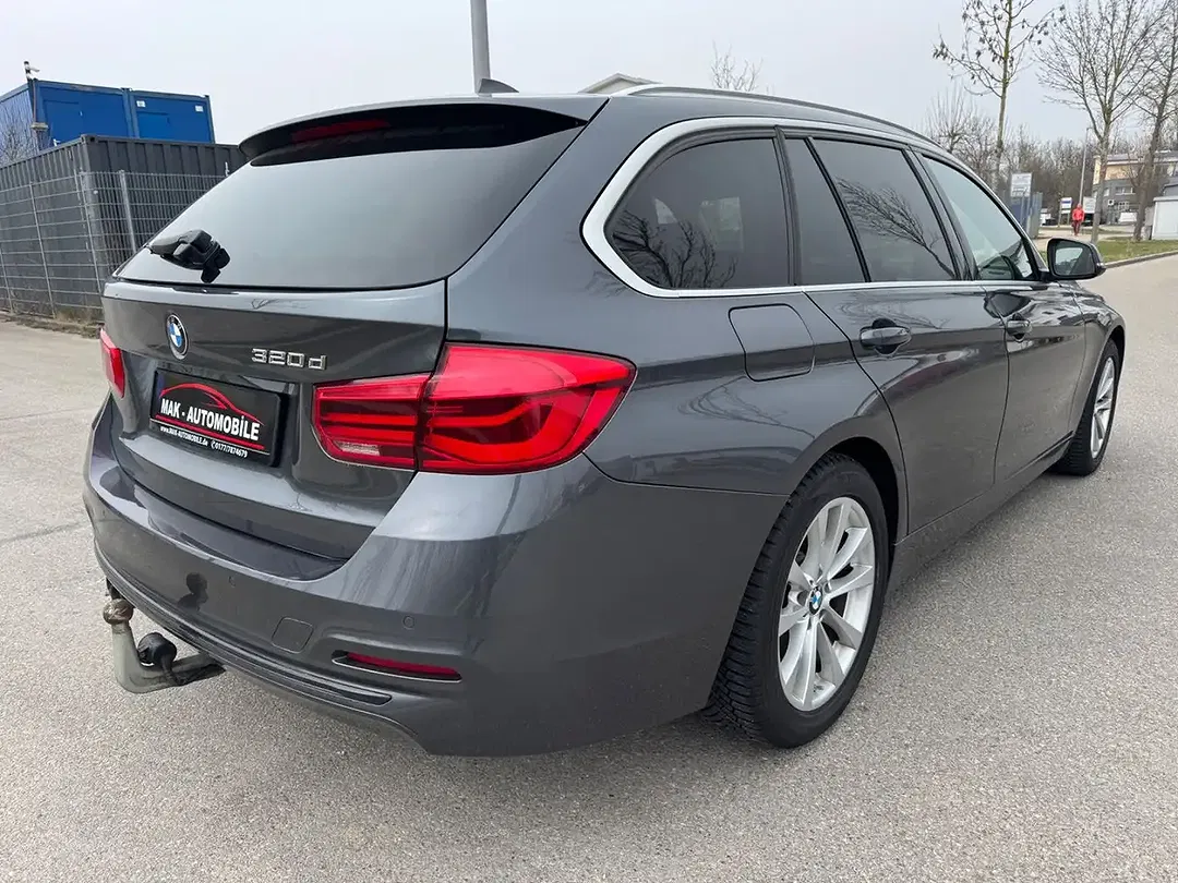 BMW 320 - Thumbnail 5