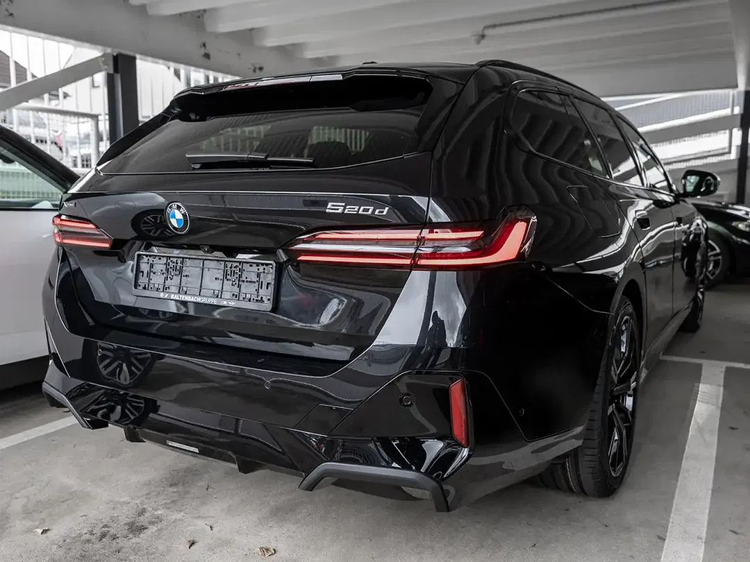 BMW 520 - Thumbnail 2